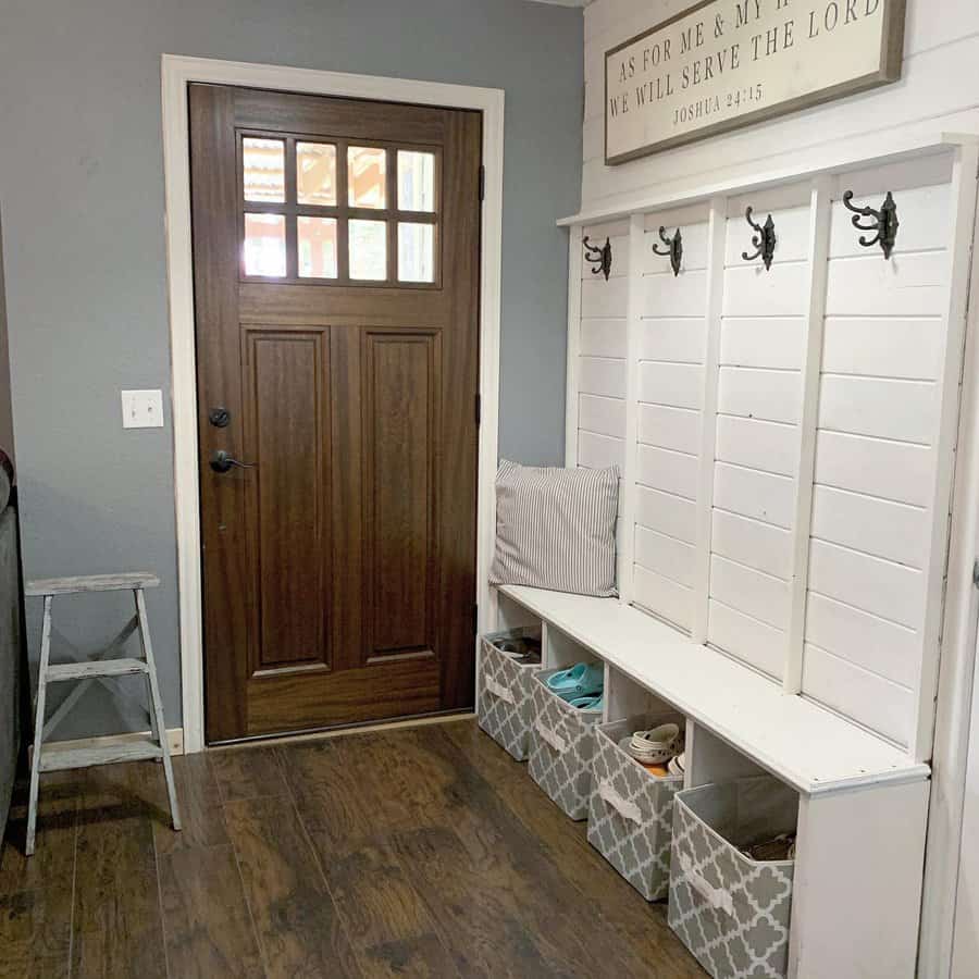 DIY mudroom storage ideas