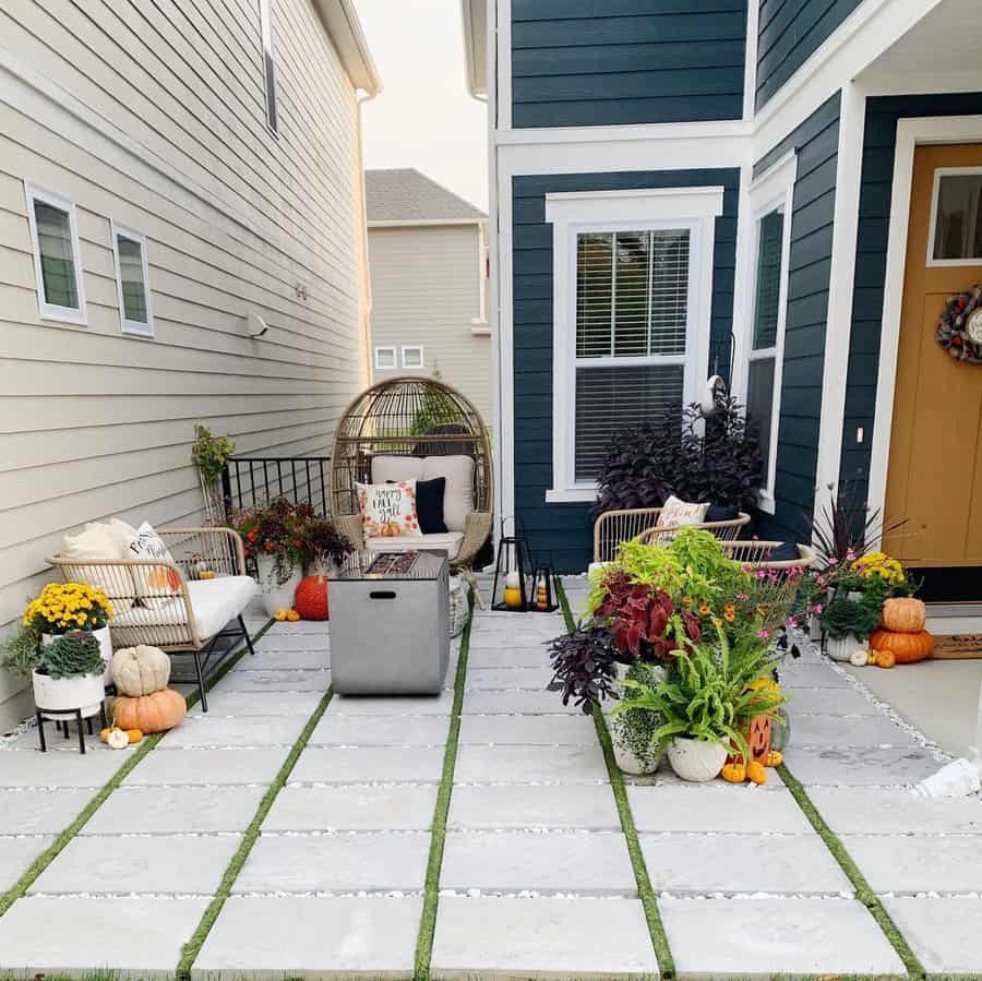 Pumpkin themed decor for patio