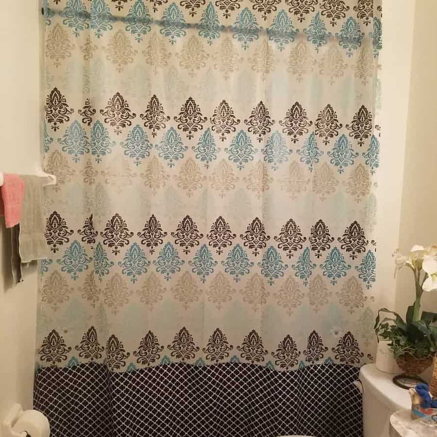 baroque-style printed shower curtain