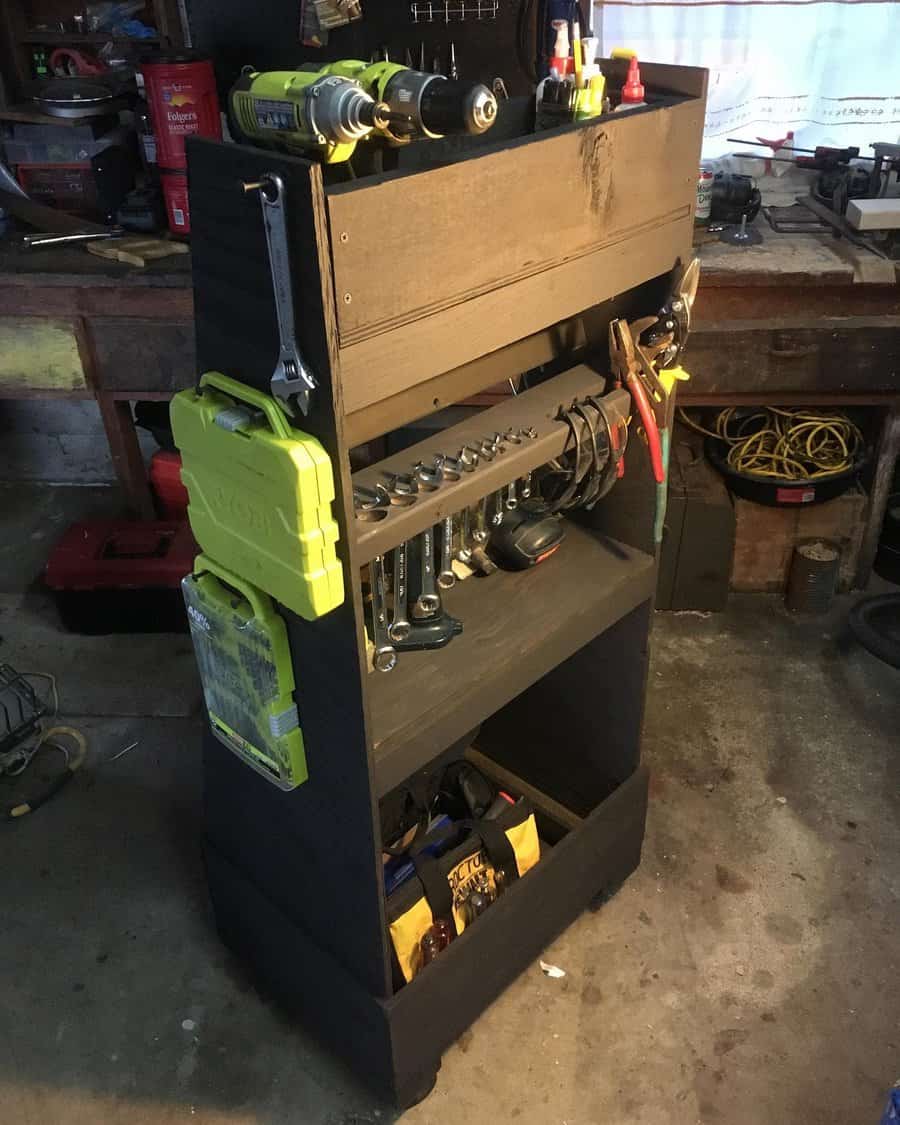 Wood pallet tool storage