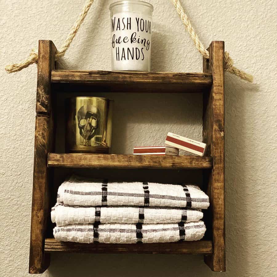 Floating towel shelves 