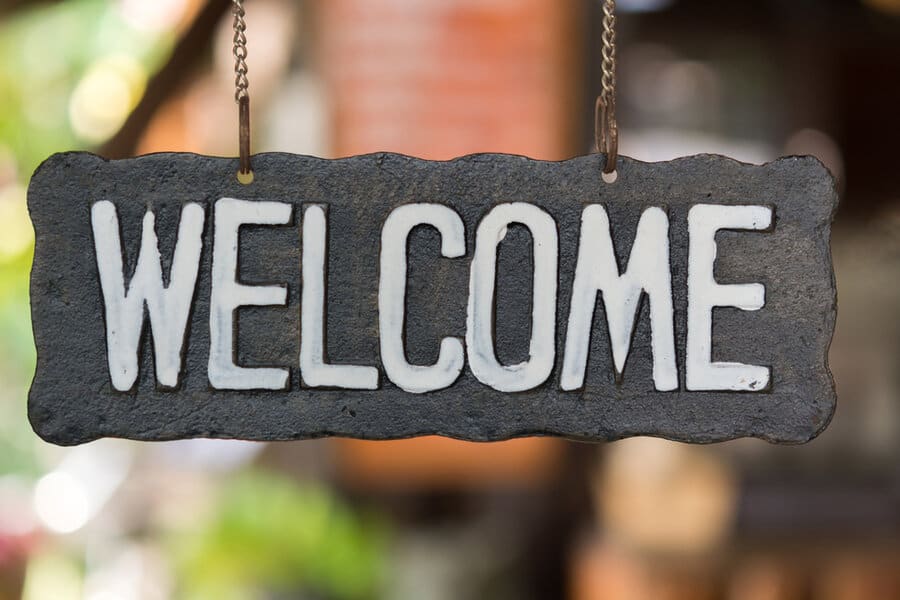 DIY welcome signs