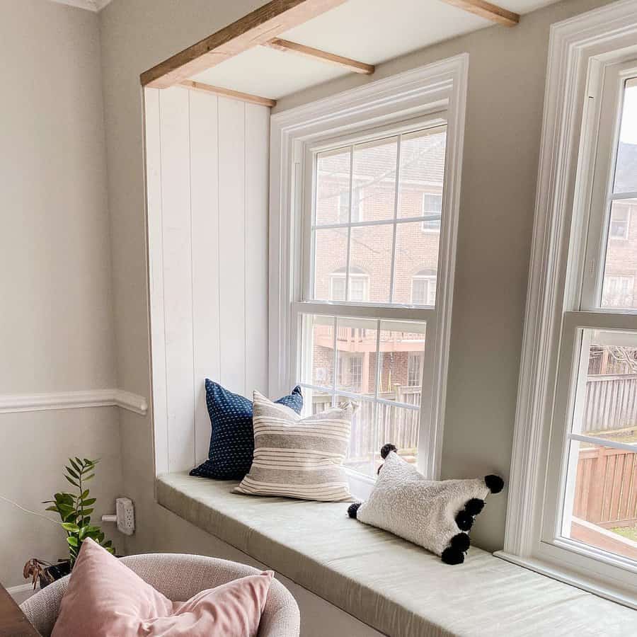 window seat with beams
