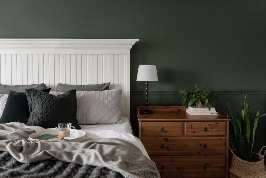 Dark green bedroom paint