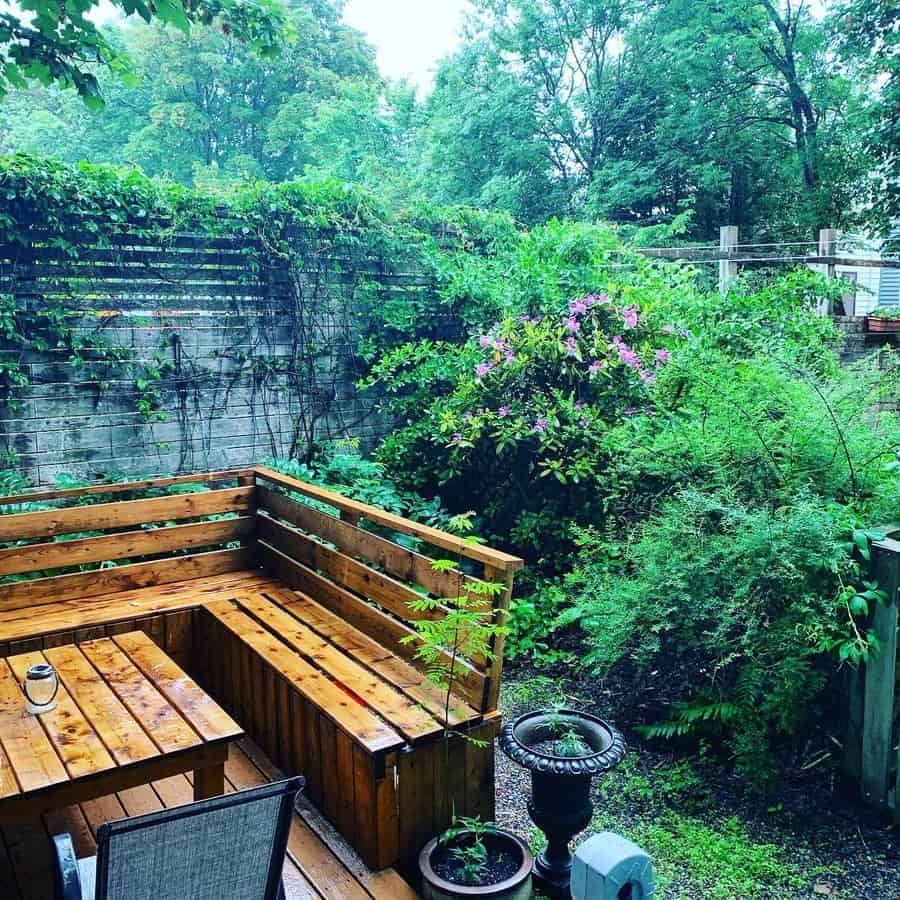 apartment patio with wood pallet furniture