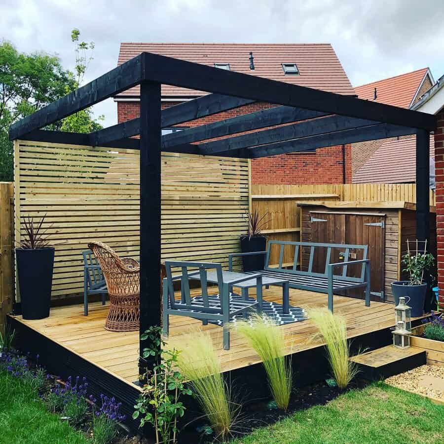 privacy fence with pergola