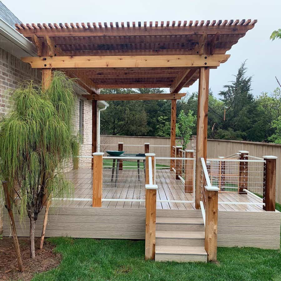 Deck with pergola