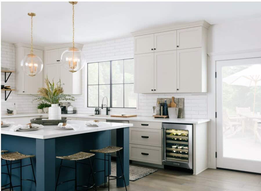 Ceiling extended white cabinet design