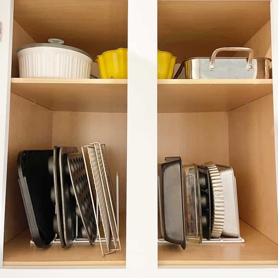 Cabinet with wire racks