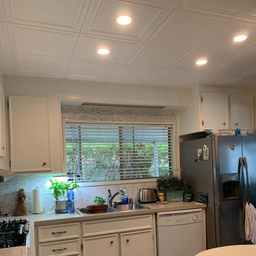 Wainscot ceiling