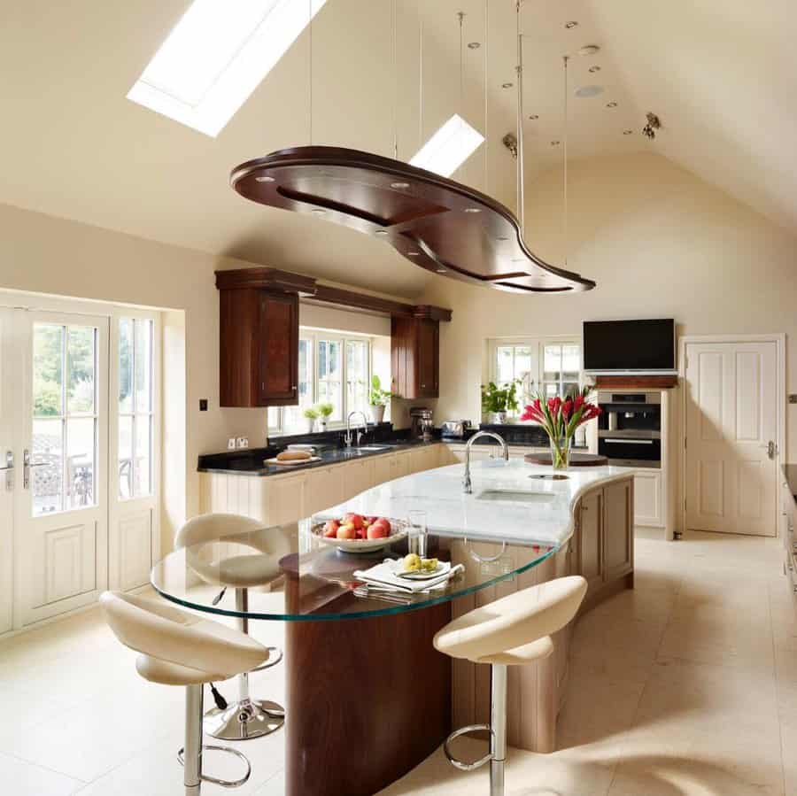 Kitchen island complement kitchen decor