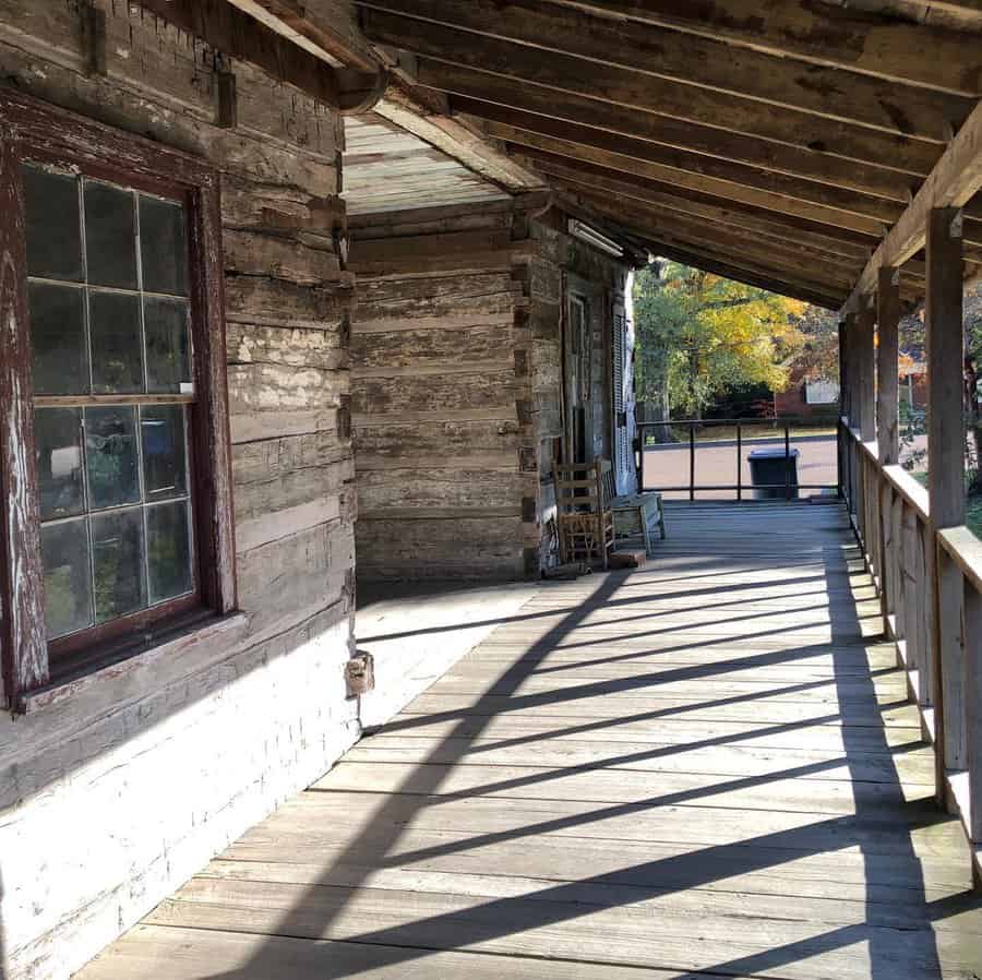 Dogtrot breezeway