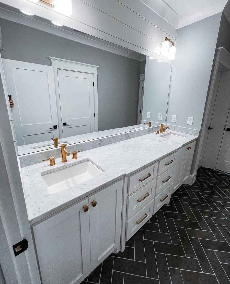 contemporary double bathroom vanity with wide mirror