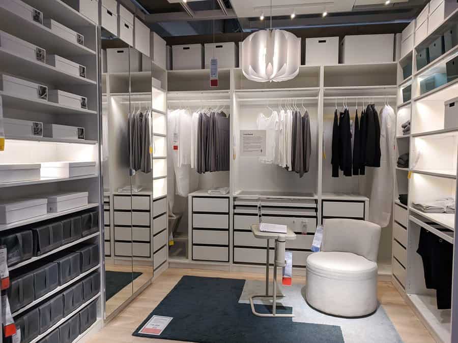 Closet with multi-purpose drawers