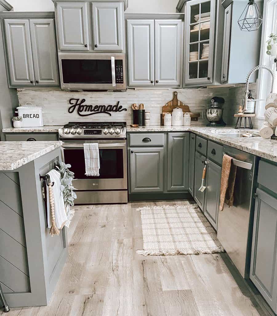 Farmhouse cabinet designs 