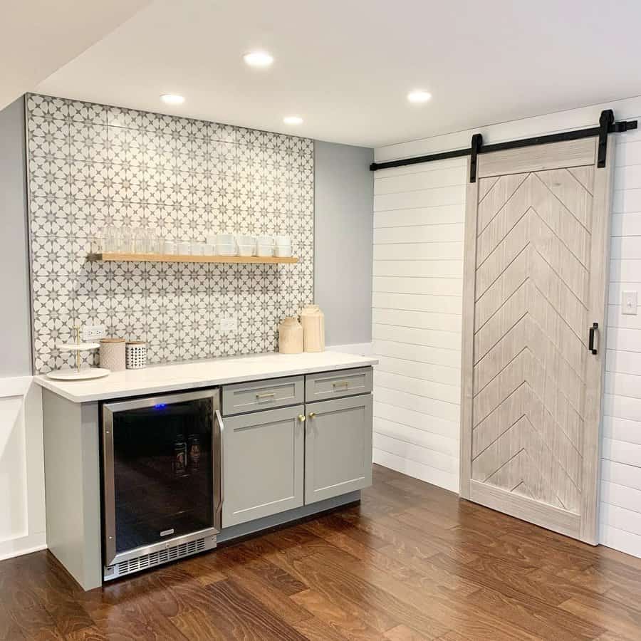 Basement mini bar storage