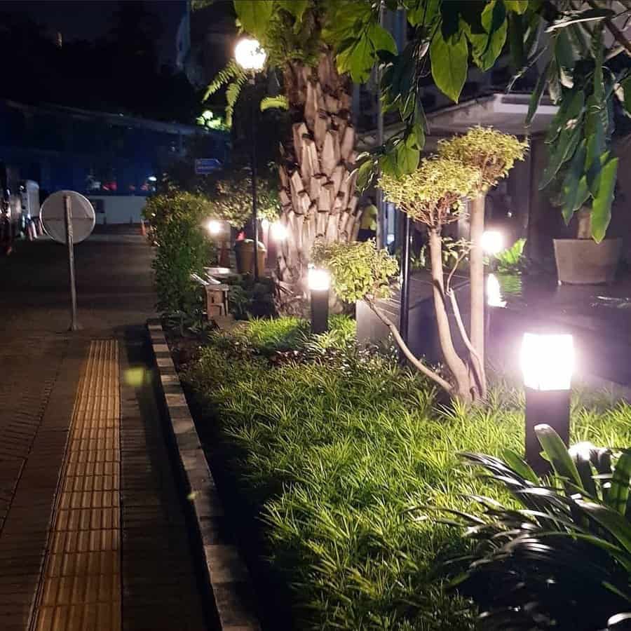 Garden Island With Landscape Lighting 