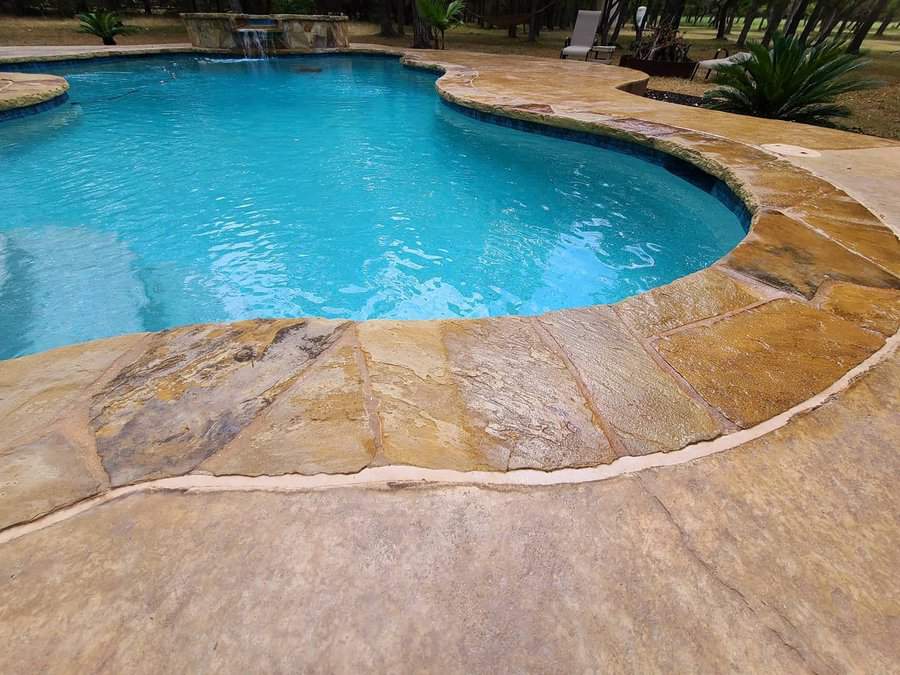 Flagstone pool coping