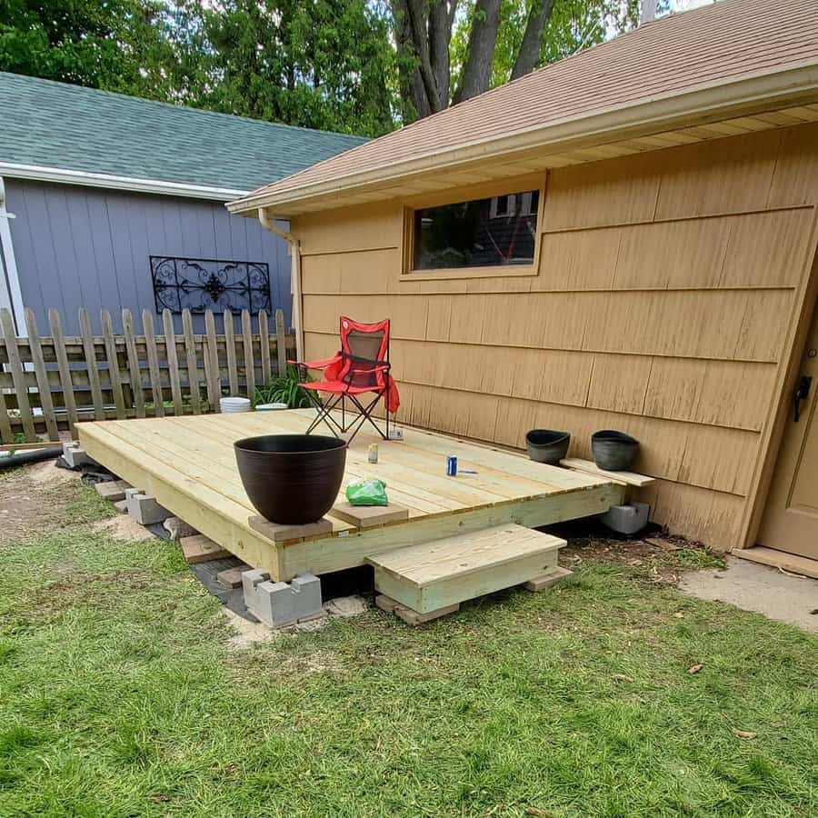 Wooden pallet deck