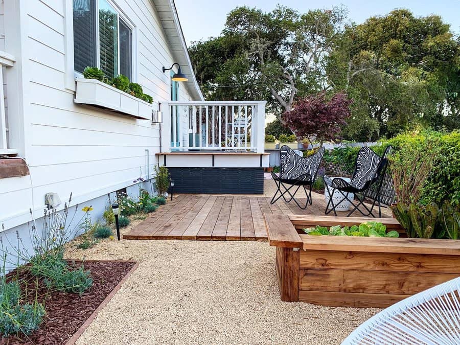 Wooden pallet deck