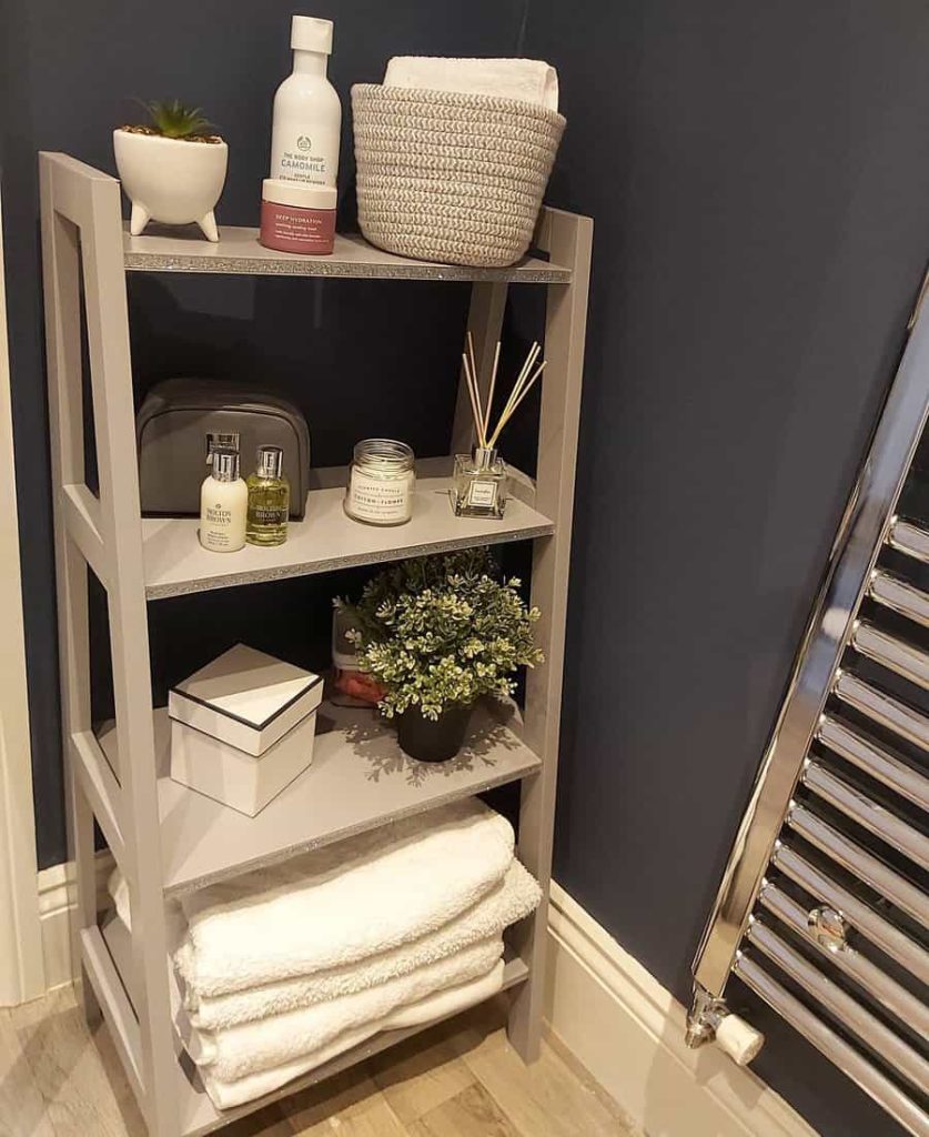 10 Creative Bathroom Shelf Ideas for Storage and Display