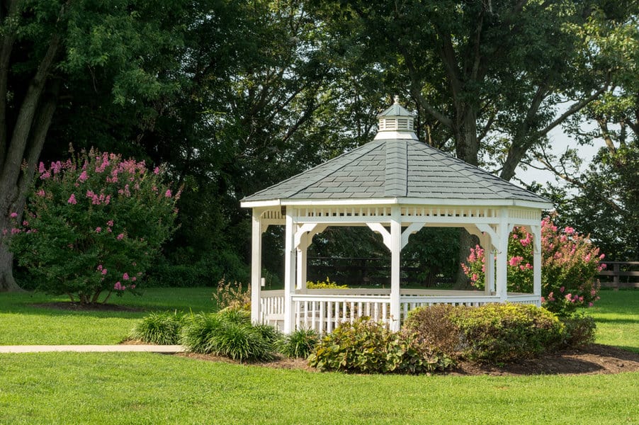 Round gazebo