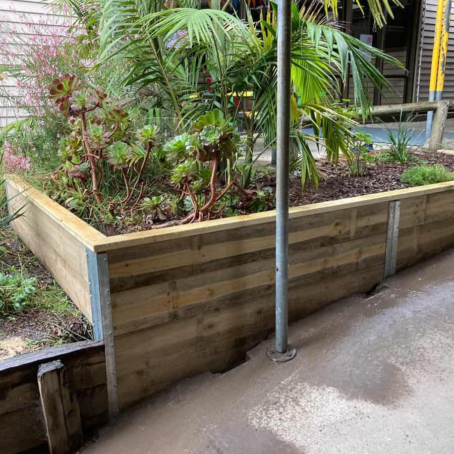 garden bed with retaining walls