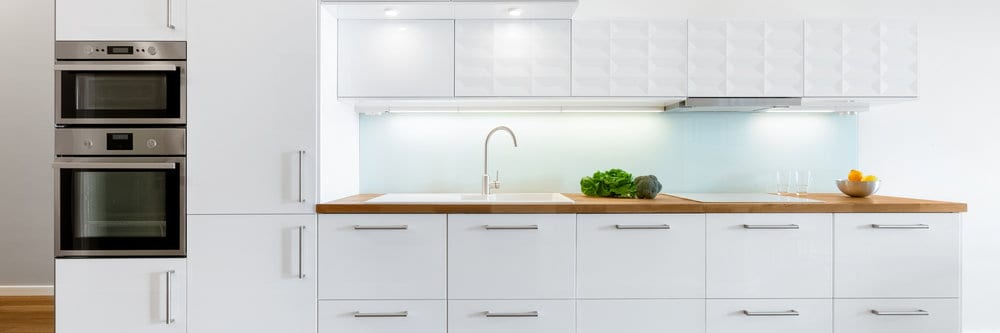 Elegant glass kitchen backsplash