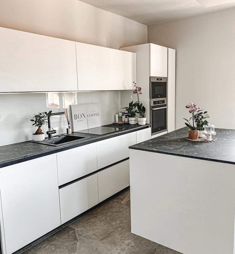 Elegant glass kitchen backsplash