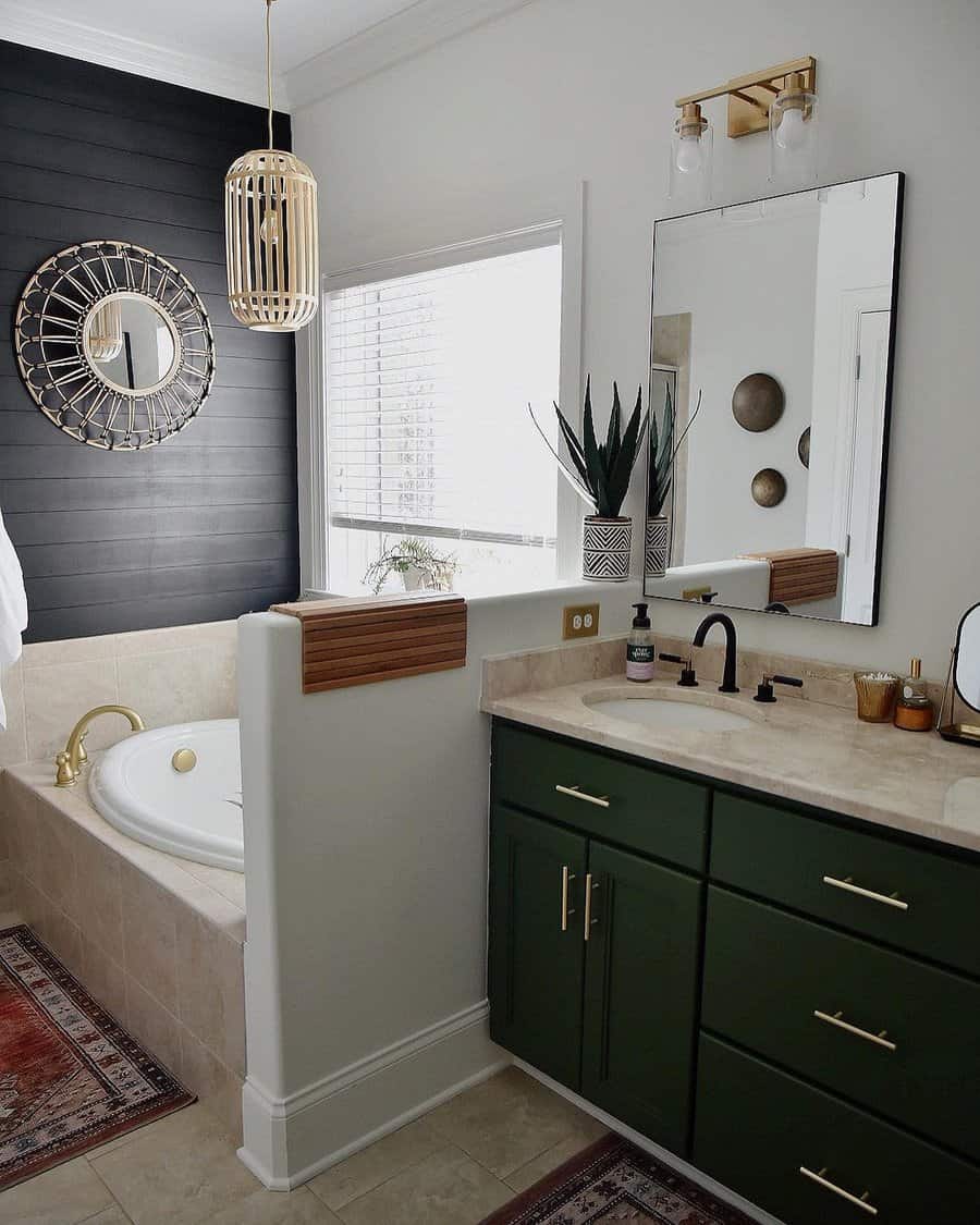 Bathroom cabinet with minimalist pulls