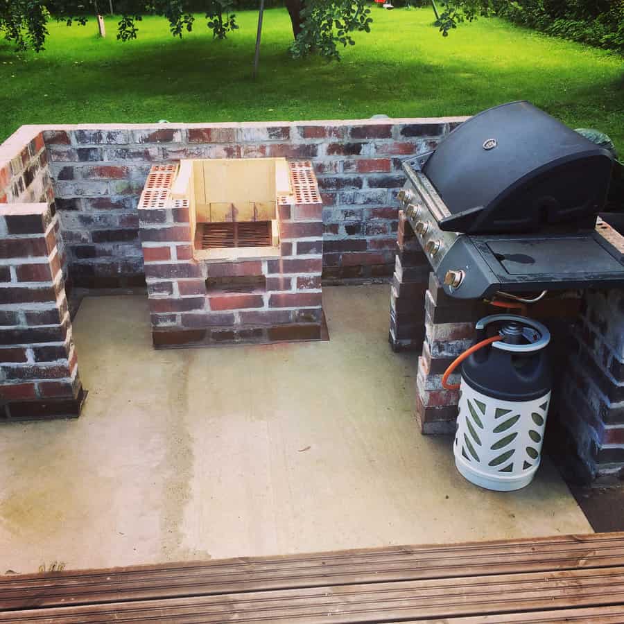 brick stone grill