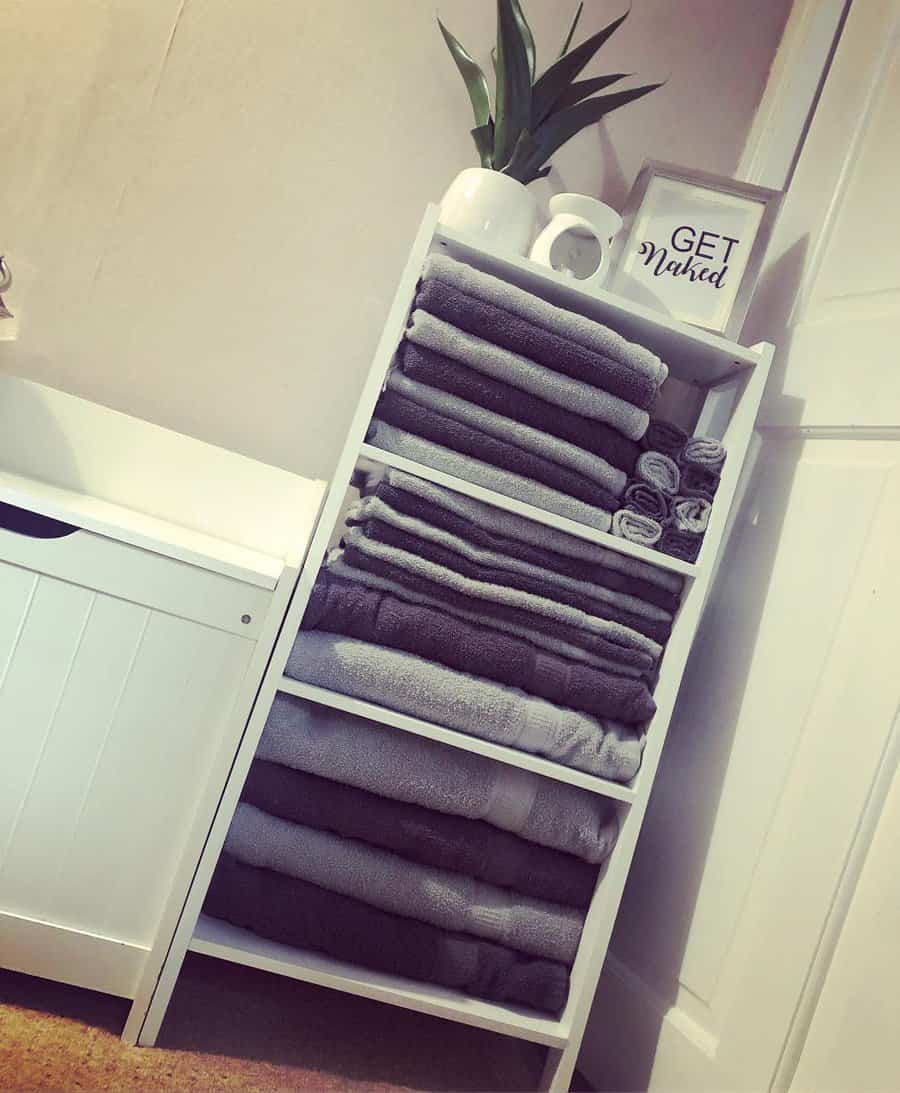standalone towel shelf
