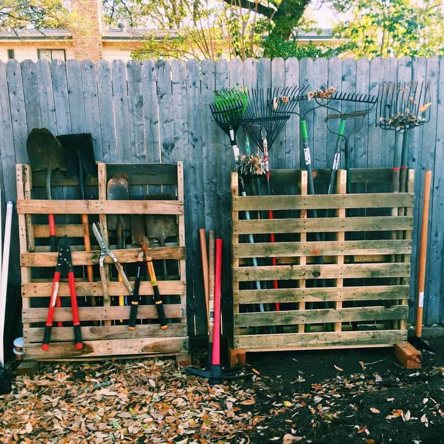 Wood pallet equipment rack