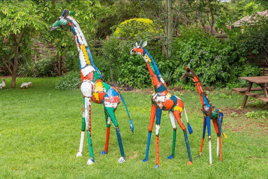 DIY garden giraffe statue