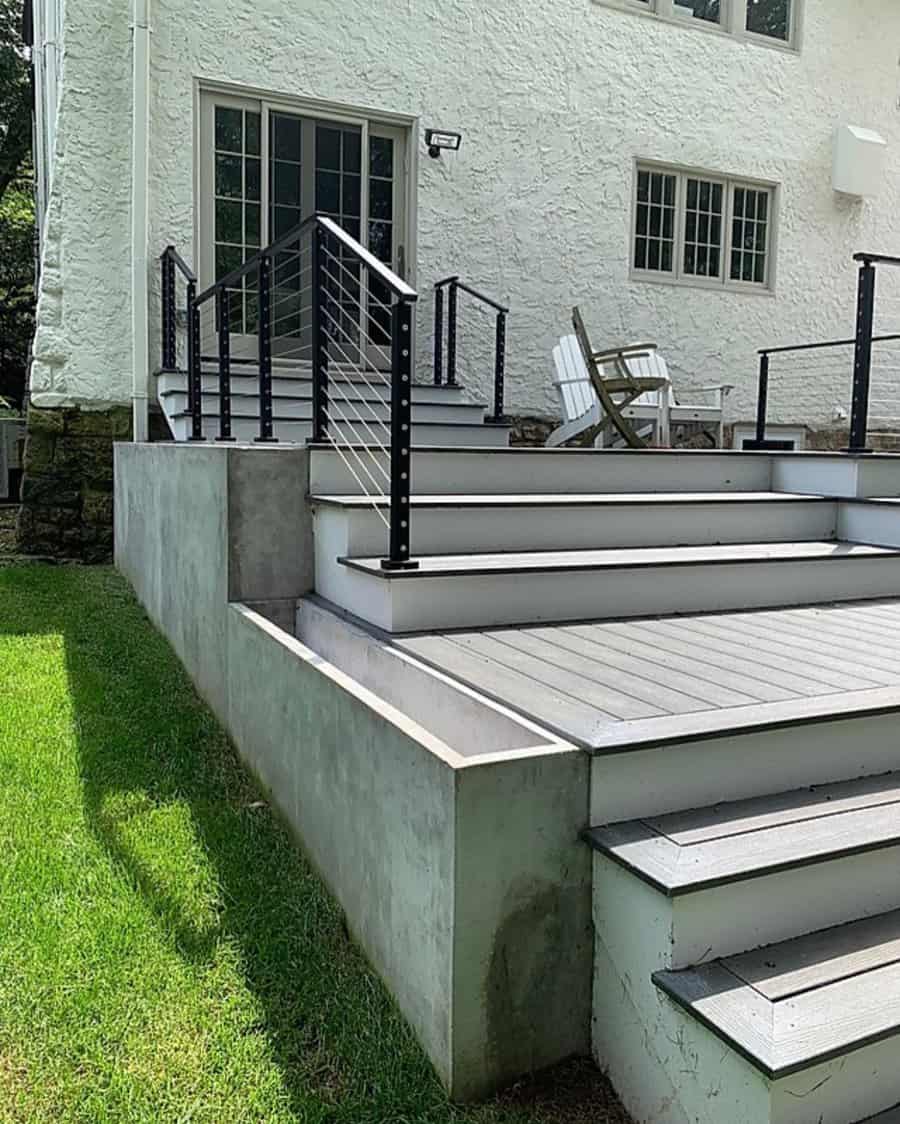 Cable deck railing