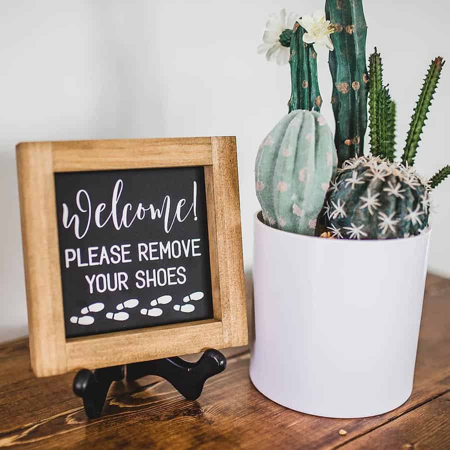 Farmhouse style greeting 