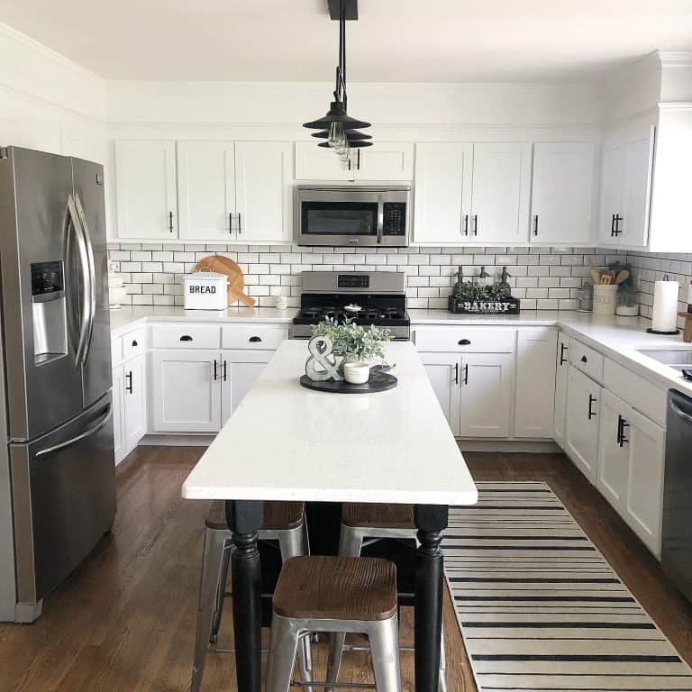 23 Beautiful Farmhouse Kitchen Design Ideas and Inspiration