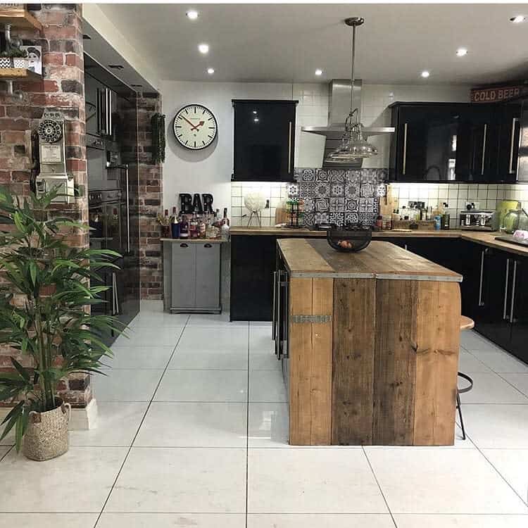 Kitchen with rustic kitchen island