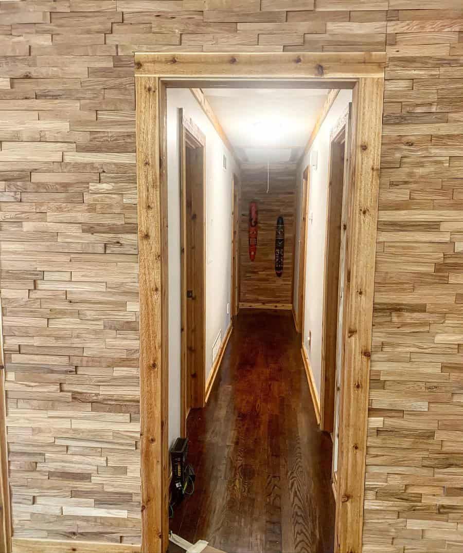 Pallet wall as house divider