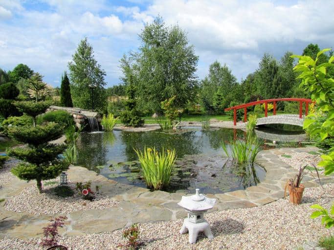 Japanese Style Garden Backyard Pond Ideas 4