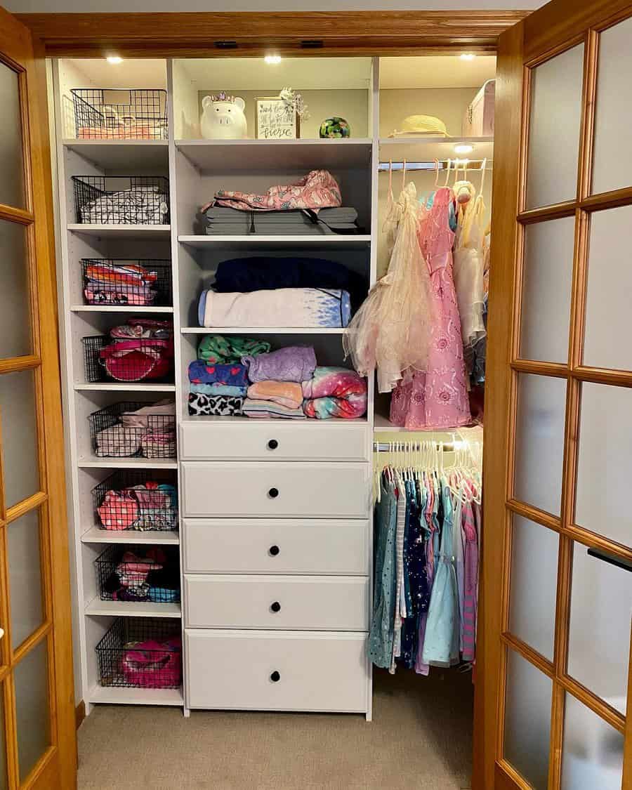 Kids closet