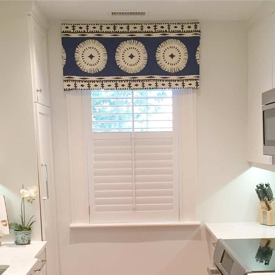 Coastal blue valance curtain 