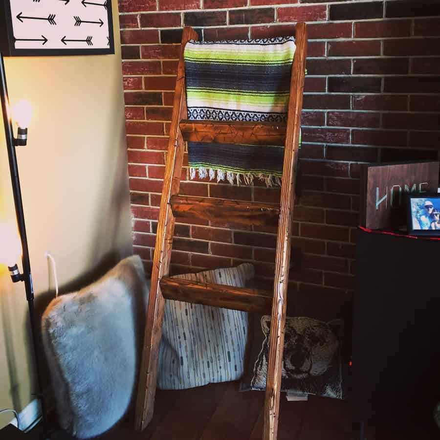 DIY blanket ladder