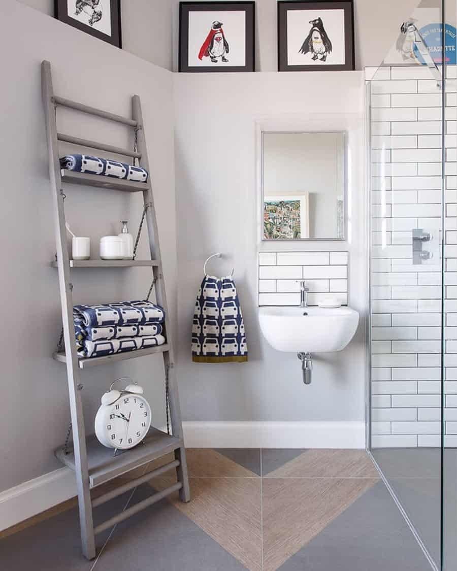 Ladder towel racks