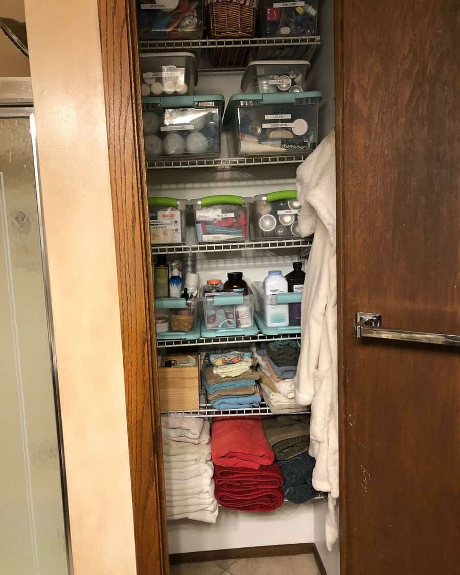 Linen closet arrangement ideas 