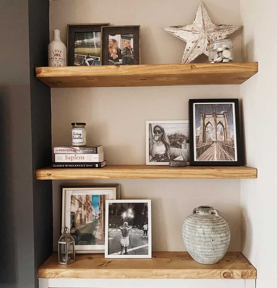 Styling wall shelf