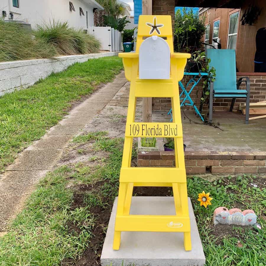 Florida-style lifeguard chair mailbox