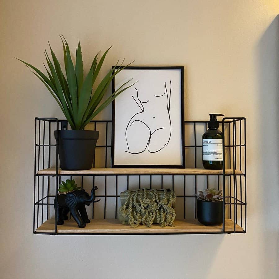 Minimalist bathroom shelf