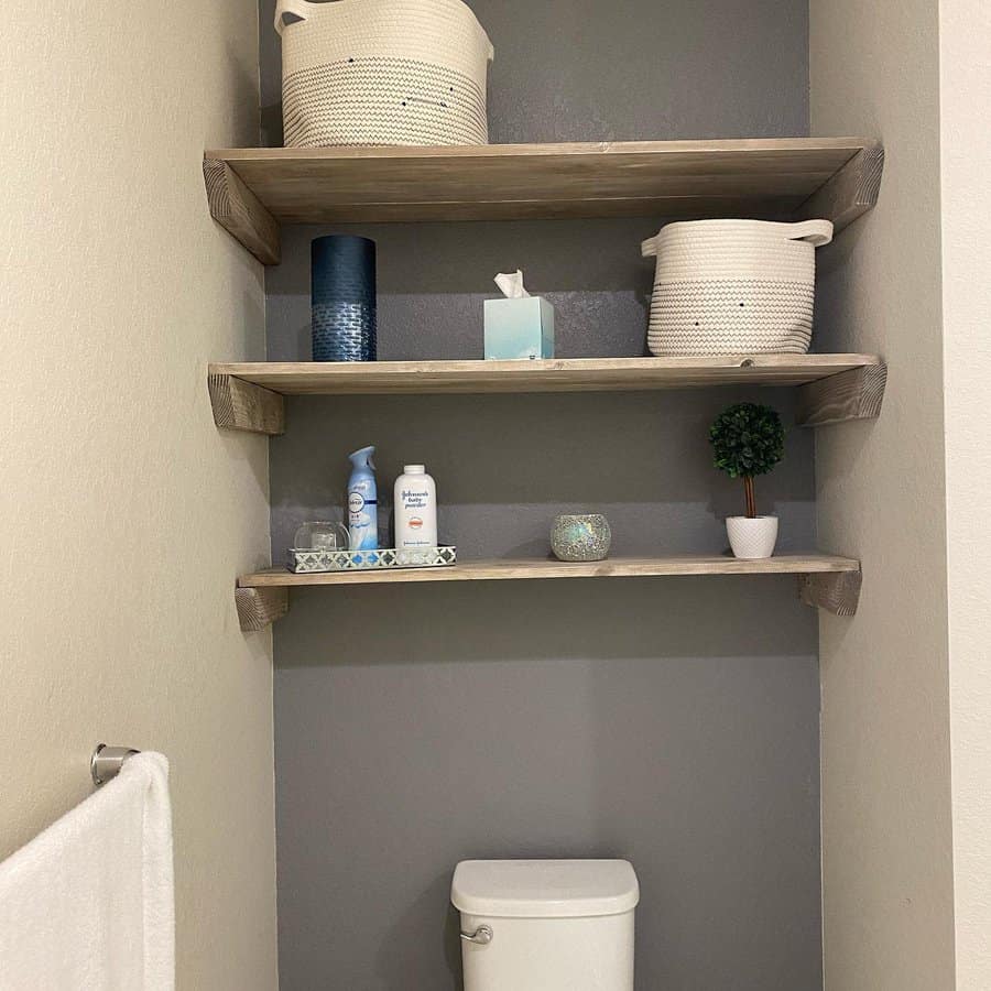 Minimalist bathroom shelf