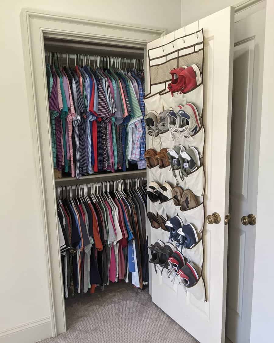 Door closet